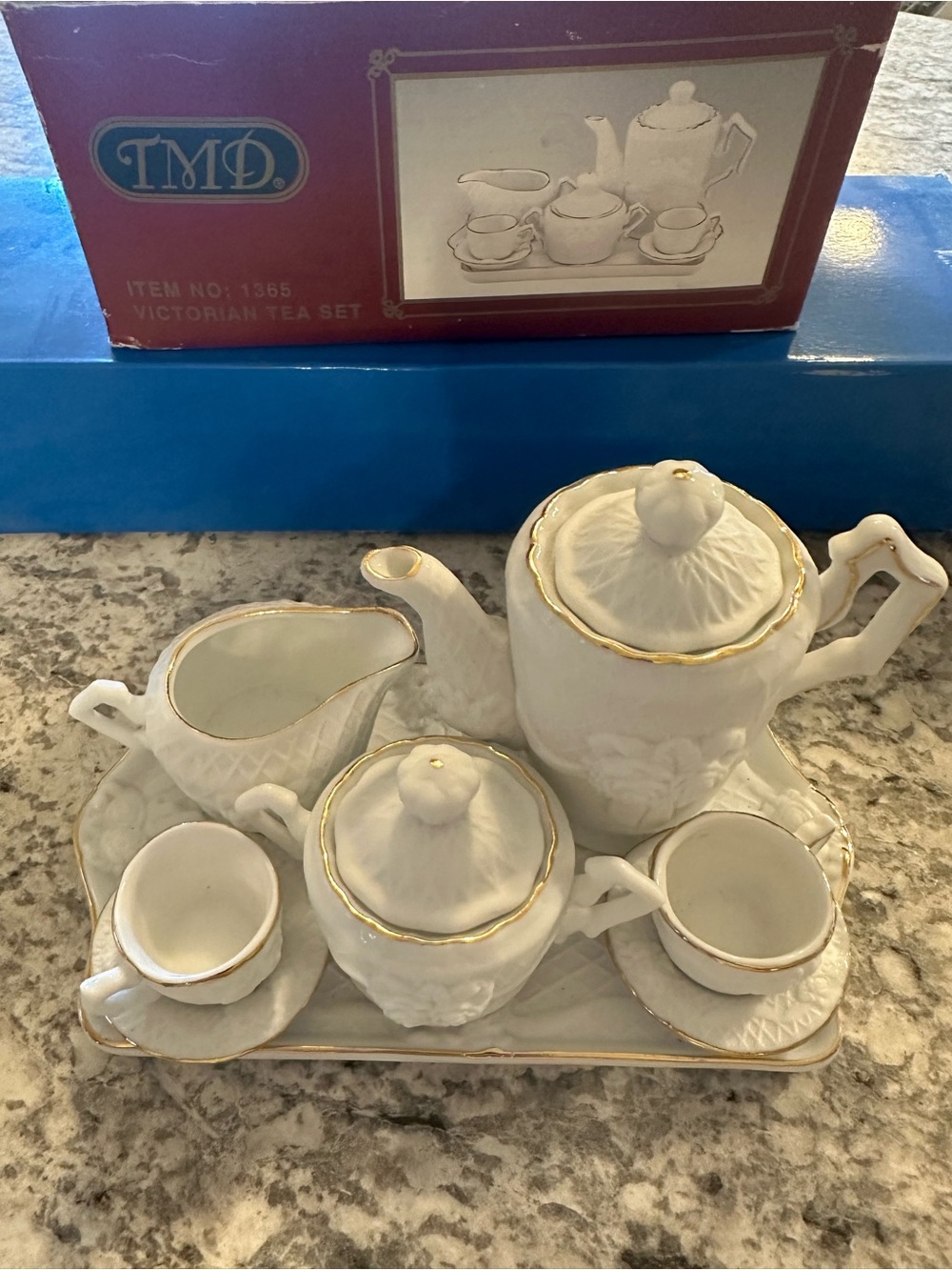 C1 Mini Victorian White Porcelain Tea Set with Gold Trim